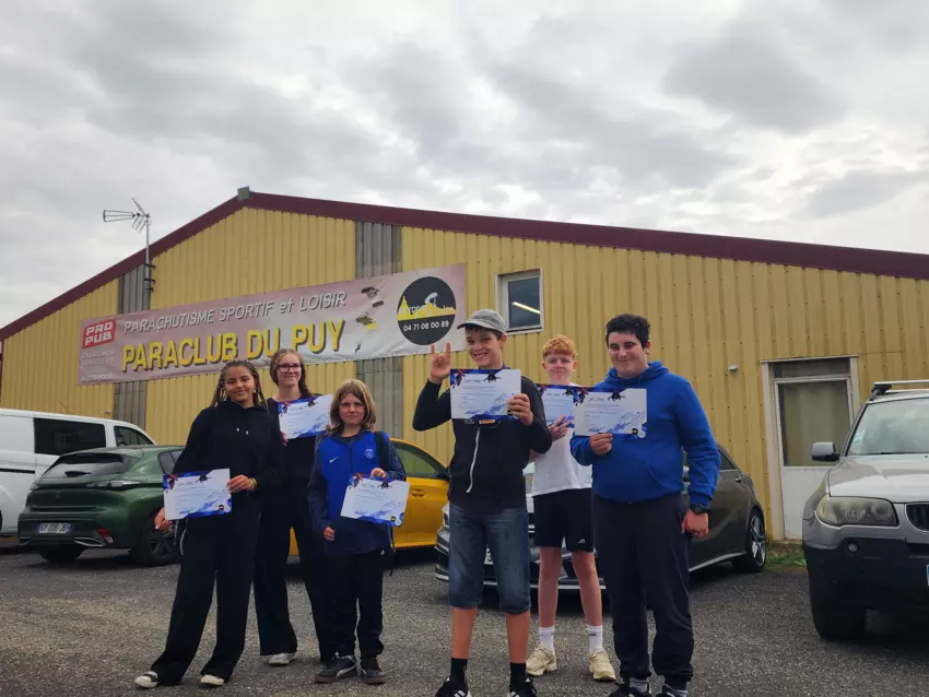  - Galerie Parachute Ados