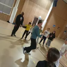 Centre de Vals Prés le Puy - Périscolaire - Galerie Break dance