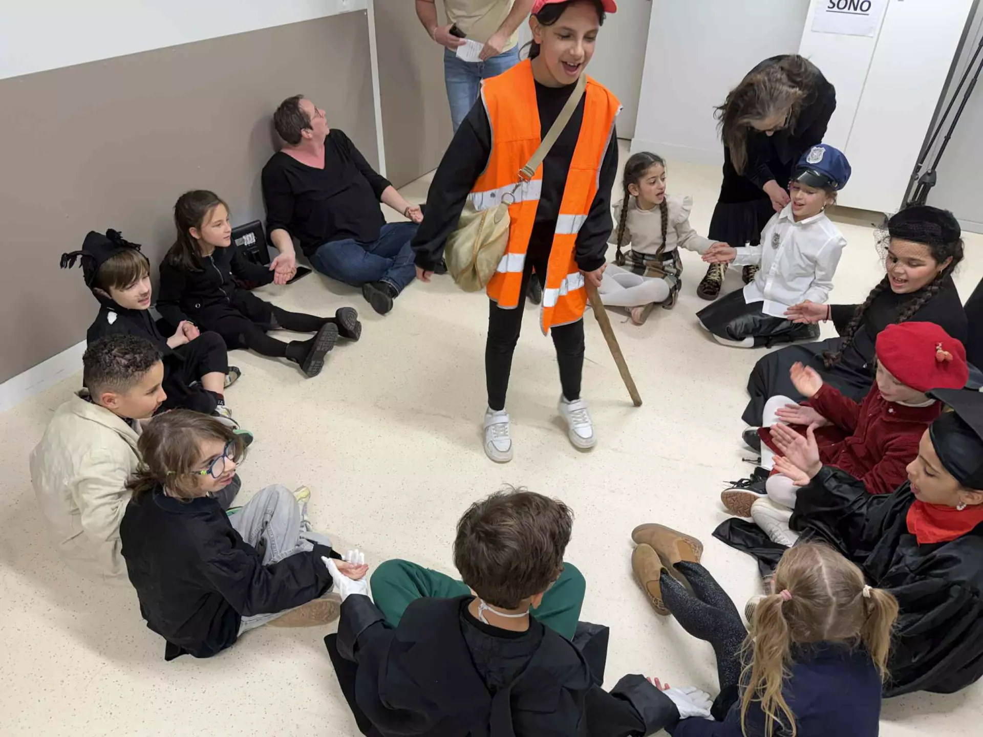 Centre de Vals Prés le Puy - Périscolaire - Galerie Découverte du théâtre