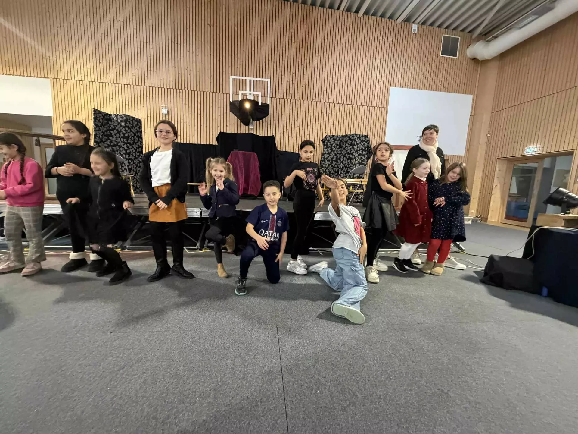 Centre de Vals Prés le Puy - Périscolaire - Galerie Découverte du théâtre