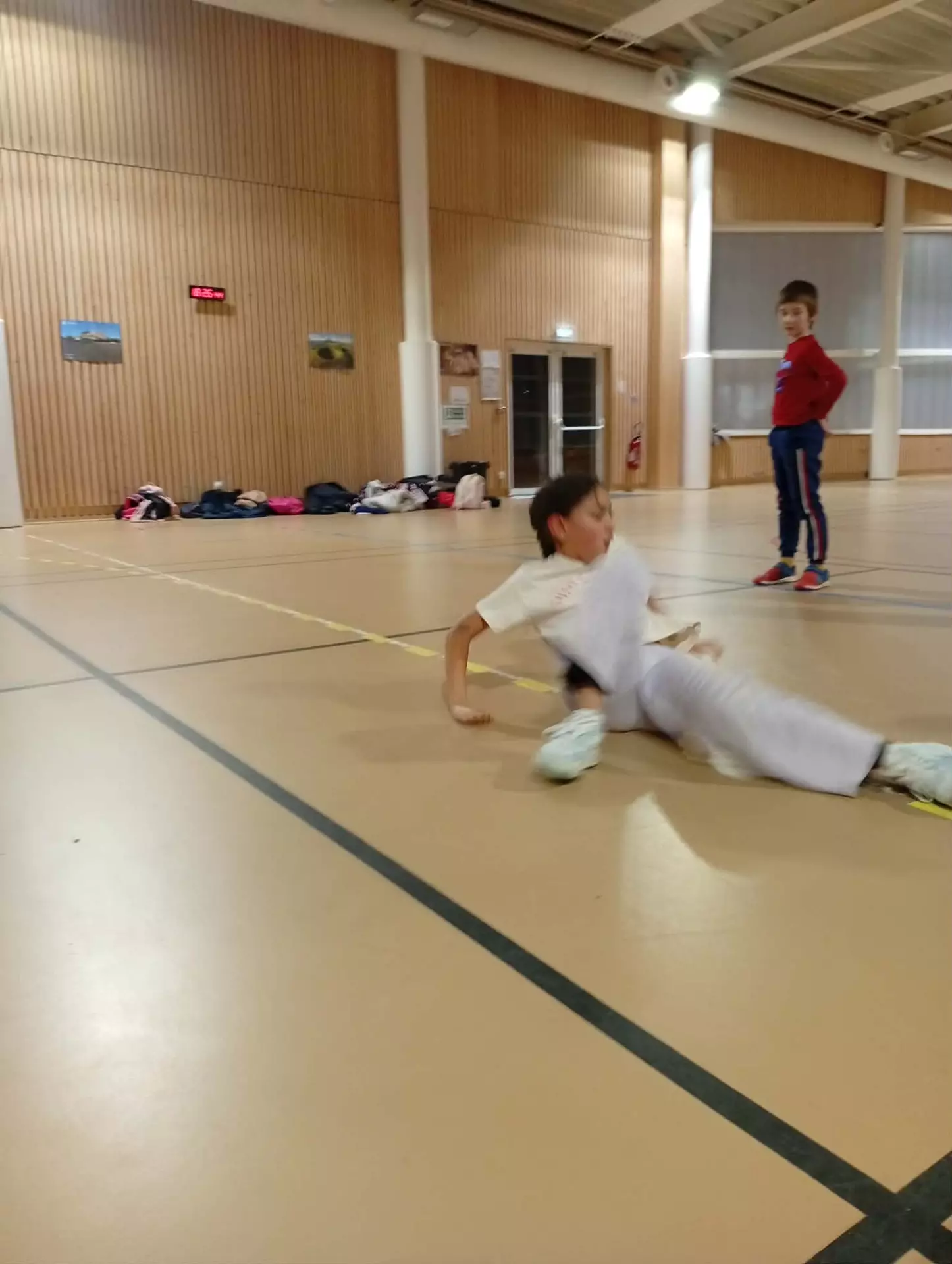 Centre de Vals Prés le Puy - Périscolaire - Galerie Break dance