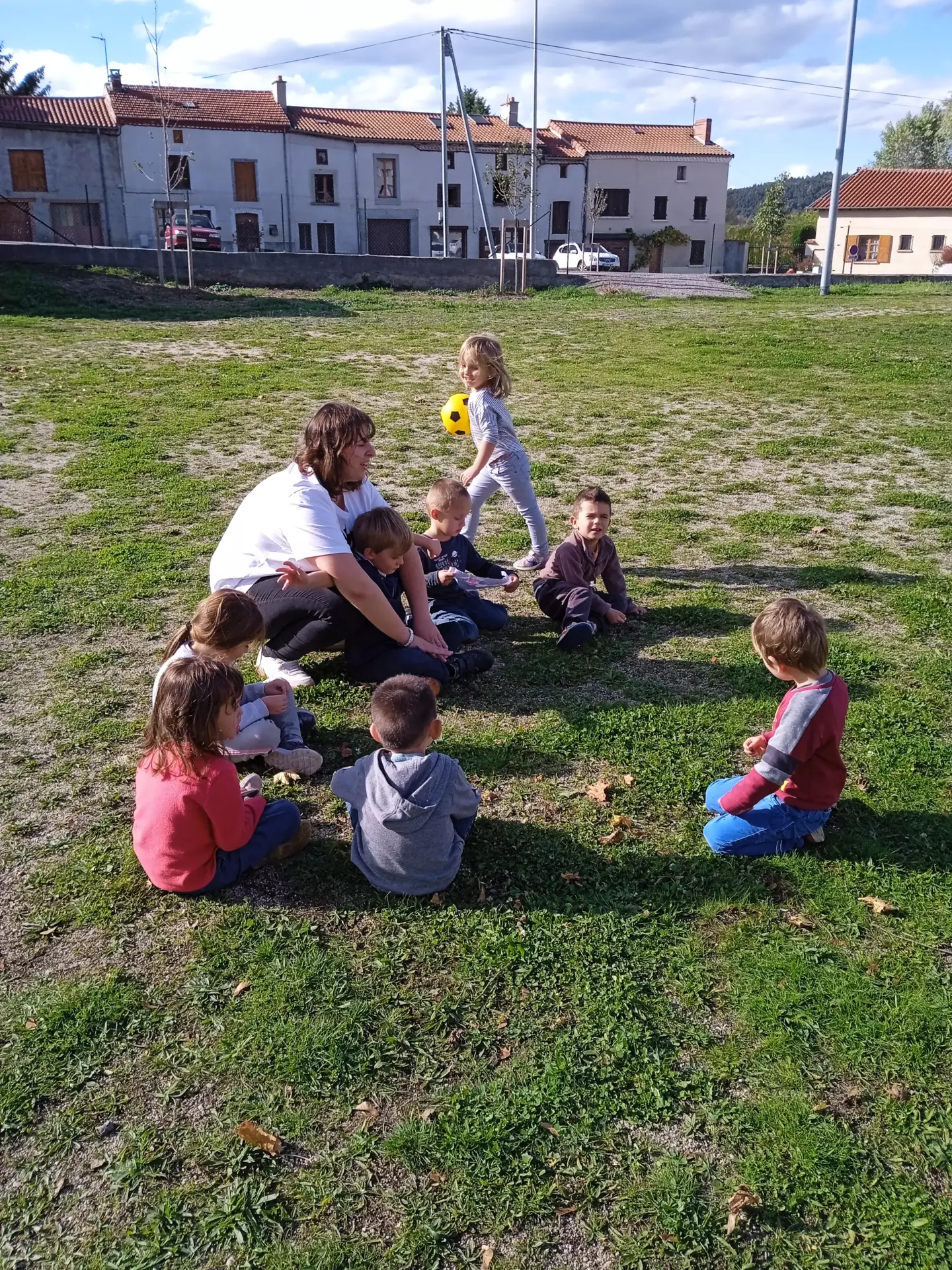 Centre de Paulhaguet - Vacances - Galerie Laissez parler les petits papiers