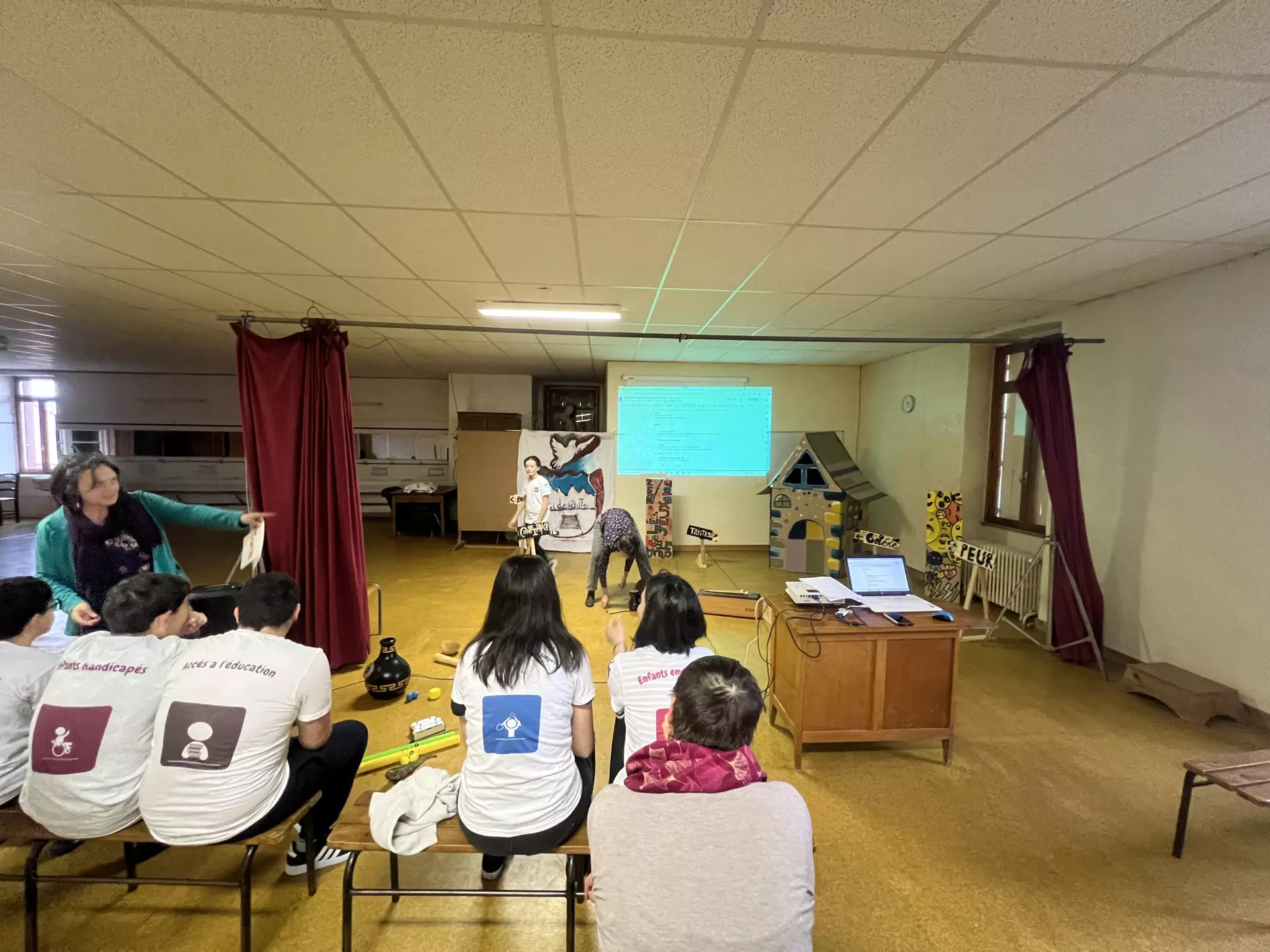 Centre de AdosClic - AdosClic - Galerie Projet C.I.D.E errante