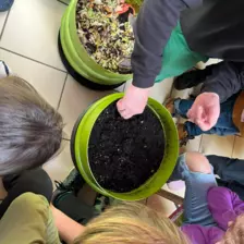 Centre de Bains & Solignac - Mercredis - Galerie Les vers de terres